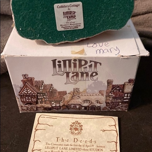 LilliPut Lane 1989 Miniature Masterpiece Handmade-Cobbler Cottage - Picture 3 of 10